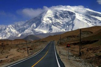 From the Karakoram Highway and Hunza to the Khunjerab Pass